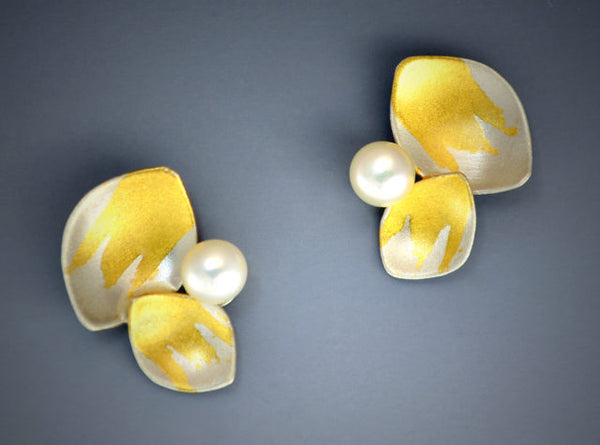 Leaf with Pearl Earring
