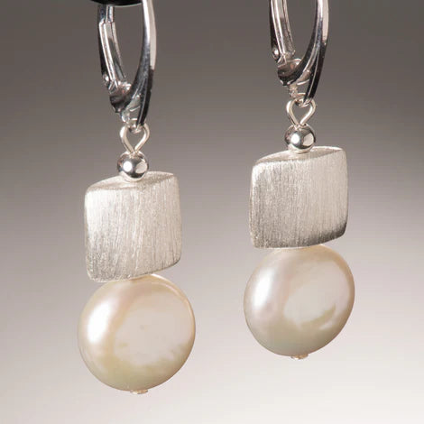 Streamline 9 Coin Pearl Earring