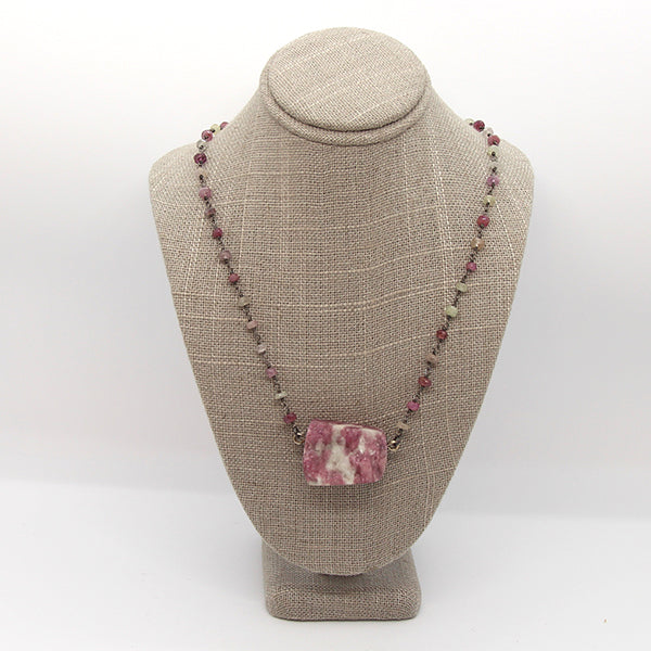 Necklace with Tourmaline in Quartz on Sapphire Chain